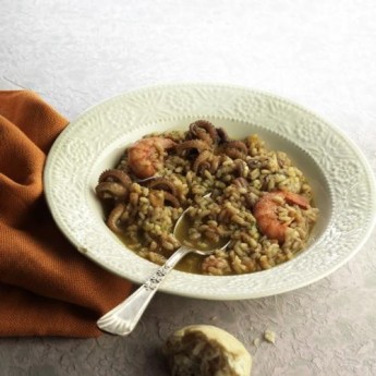 Arroz caldoso con pulpitos y gambas