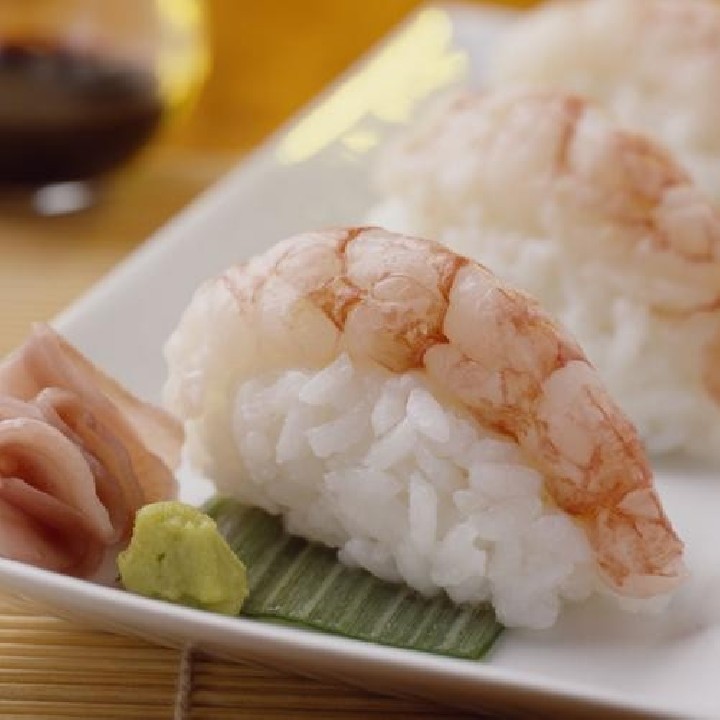 Nigiri sushi de gamba