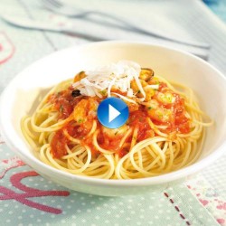 Espaguetis con mejillones y gambas