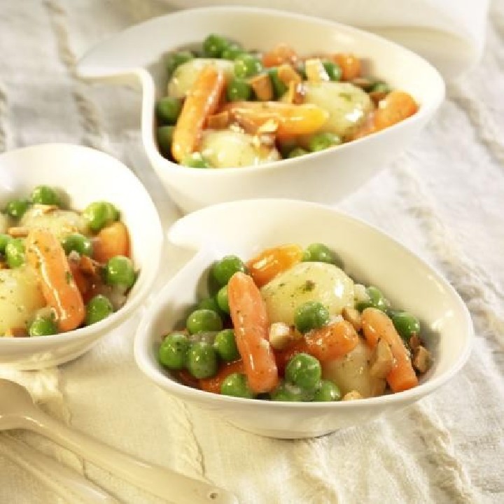 Guisadillo de verduras con almendras