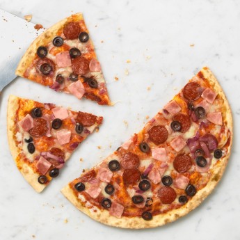 Pizza La Súper fina bacon y salami