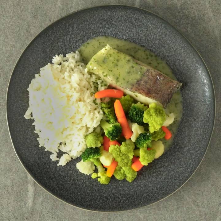 Merluza con arroz y verduras