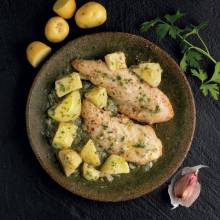 Receta de Guisat de pollastre a l'all amb verdures juliana