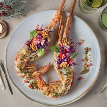 Receta de Langosta con mantequilla de almendra y ensalada de Navidad